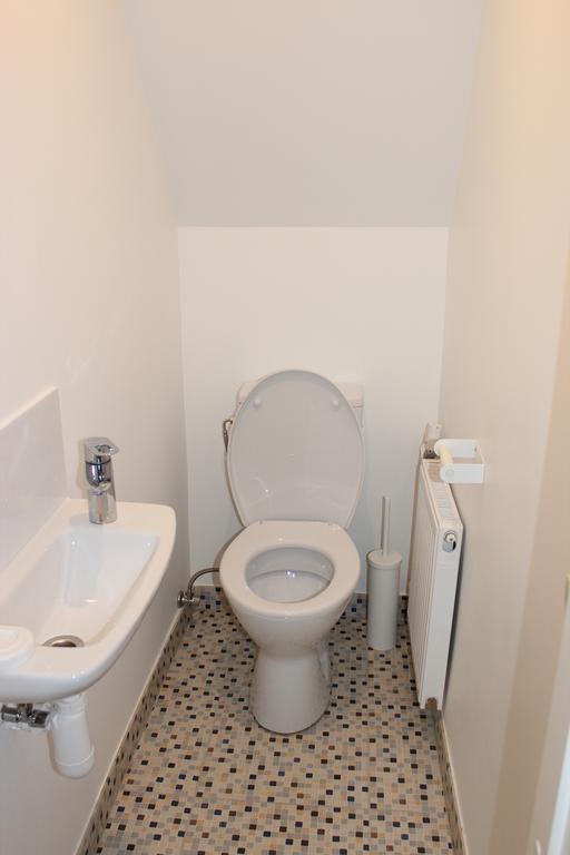 Three-Bedroom Apartment On Peldu 19 Рига Екстер'єр фото